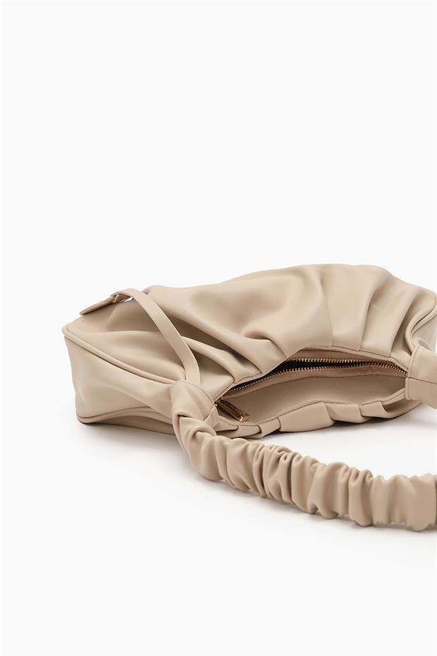 Bej Büzgü Askılı Omuz Çantası