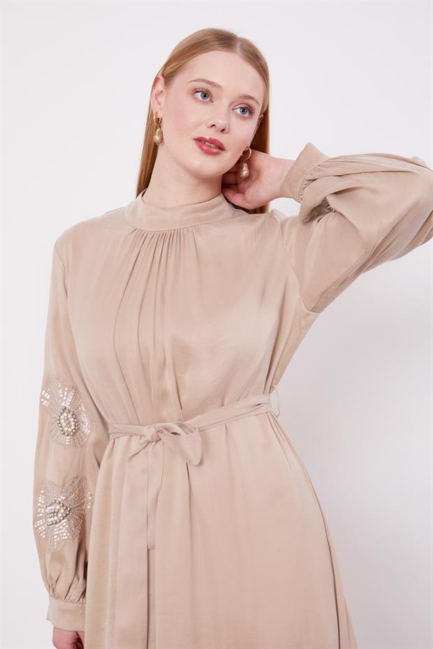 Bej İnci Nakış Detaylı Cuıpra Elbise