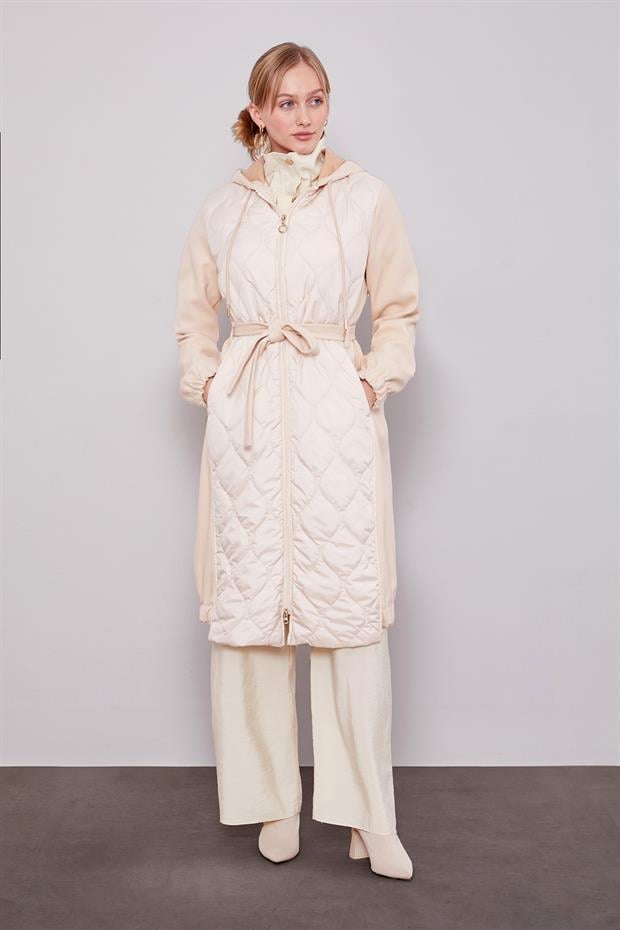 Bej Kaşe Detaylı Kapitone Mont