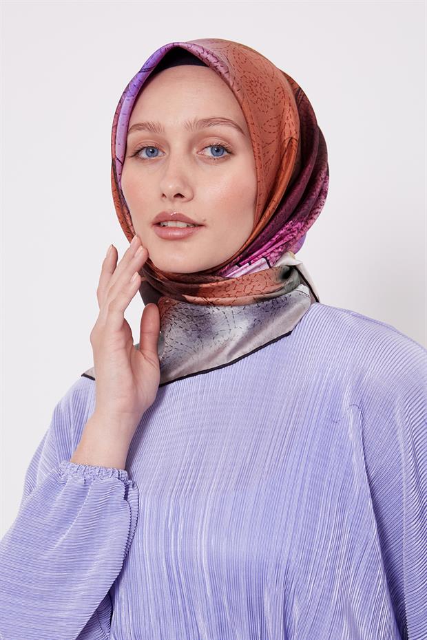 Bej Kesik Çiçek Desen Twill İpek Eşarp