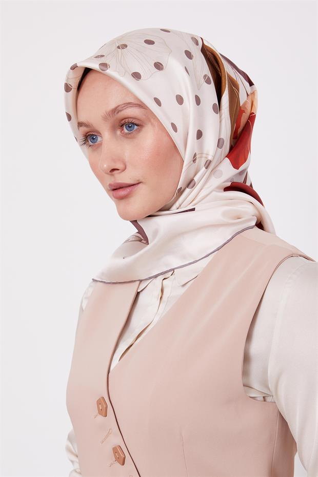 Bej Lotus Çiçek Desen Twill İpek Eşarp