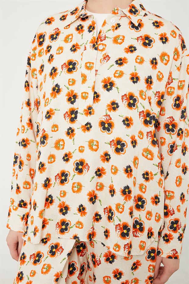 Bej Menekşe Desenli Alt- Üst Takım