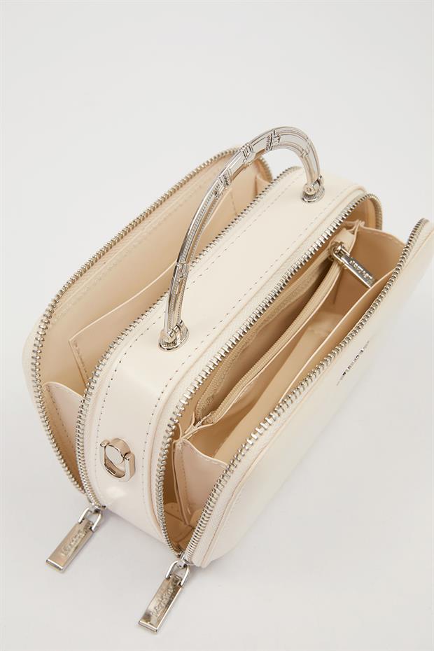 Bej Metal Askı Detay Omuz Çantası