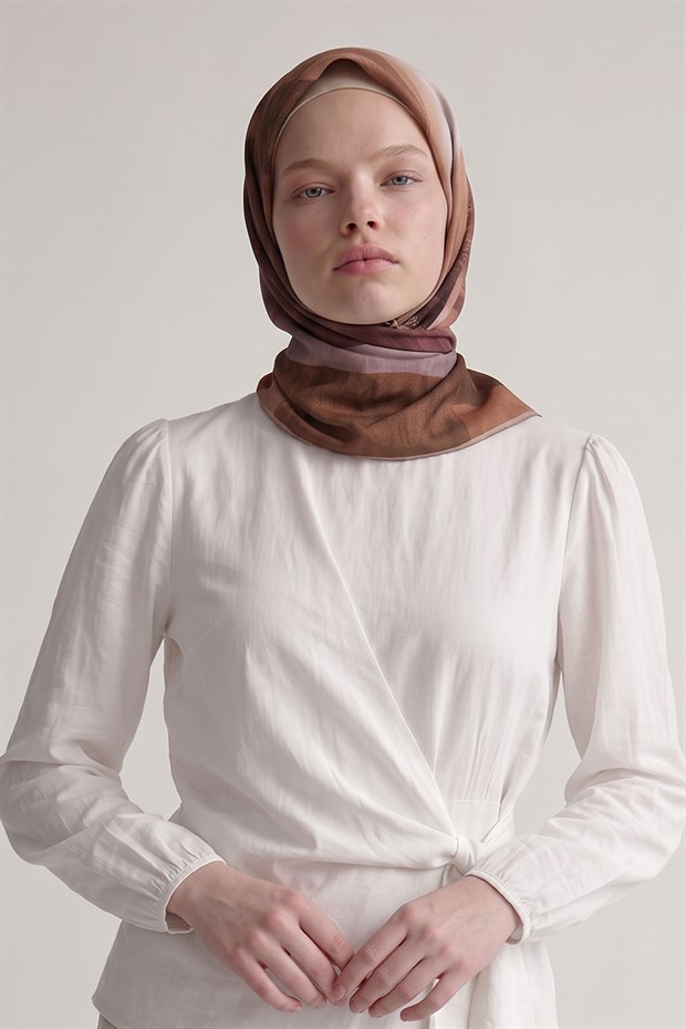 Bej Soyut Desen Royal Eşarp