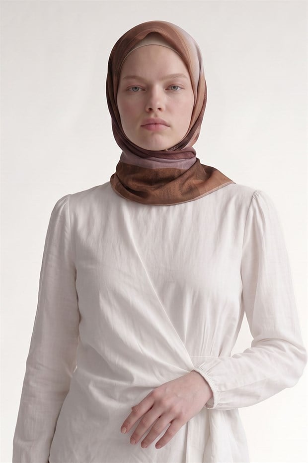 Bej Soyut Desen Royal Eşarp