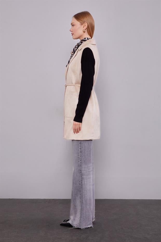 Bej Süet Kemer Detaylı Yelek