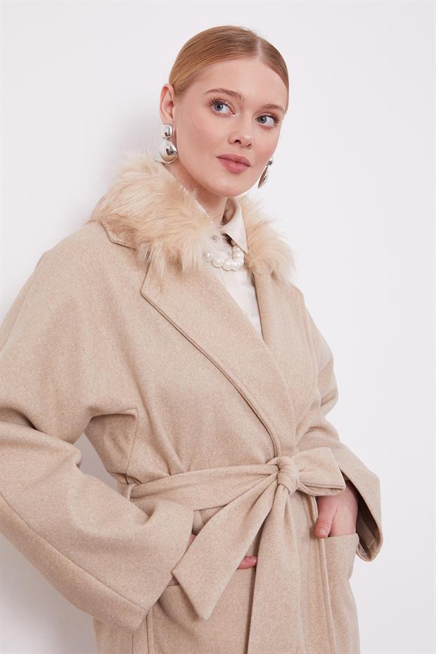 Bej Yakası Küklü Kuşaklı Kaşe Kaban