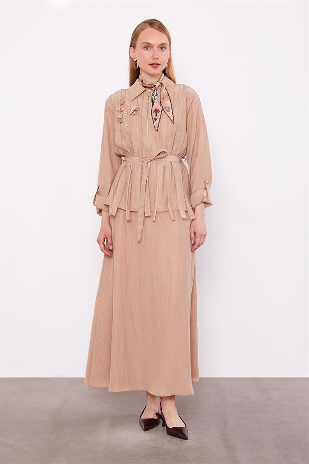 Bej Yakası Taş Detaylı Cupra Etek Takım