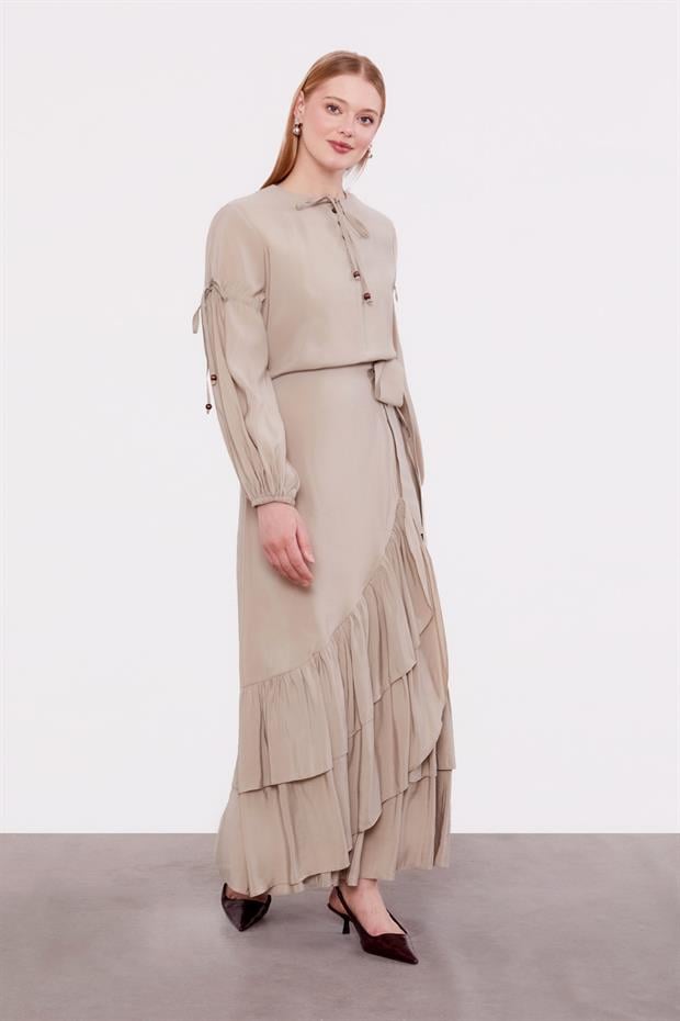 Bej Yandan Bağlamalı Etek Takım