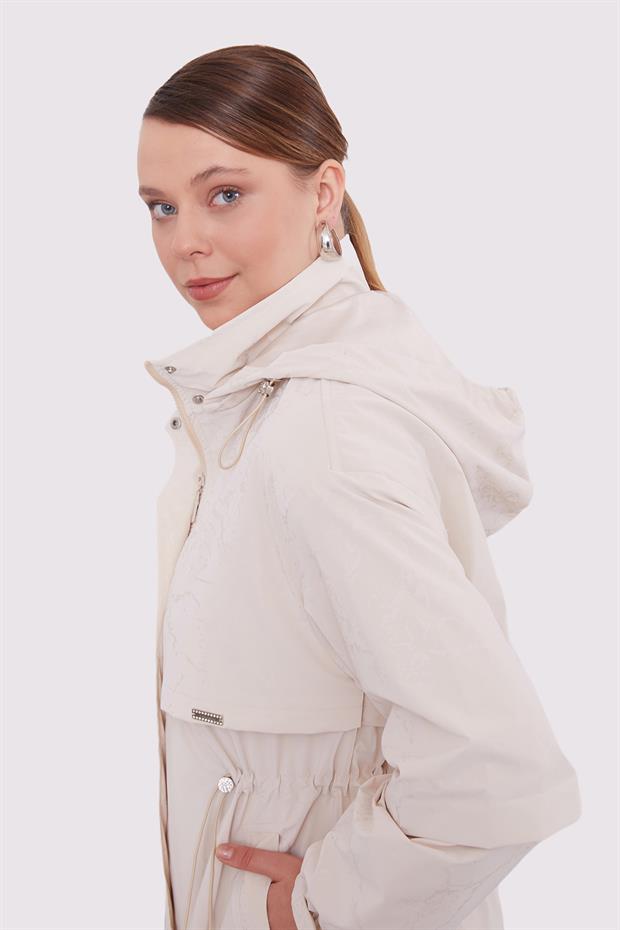 Bej Yansıma Detaylı Trençkot