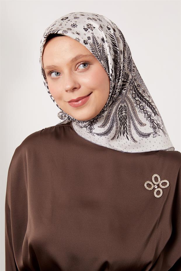 Bej Yaprak  Desen Twill İpek Eşarp