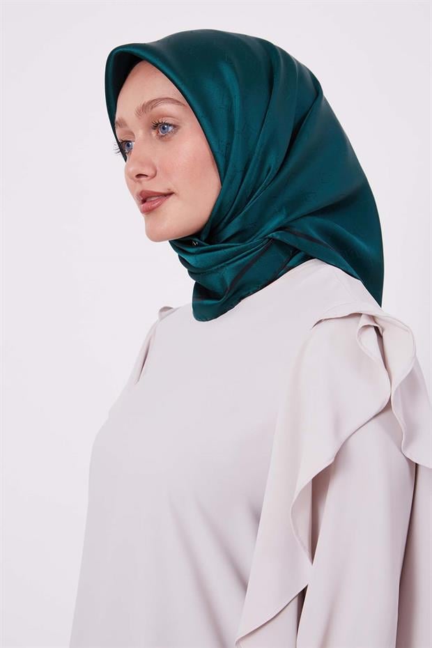 Benetton Petek Desen Monogram İpek Eşarp