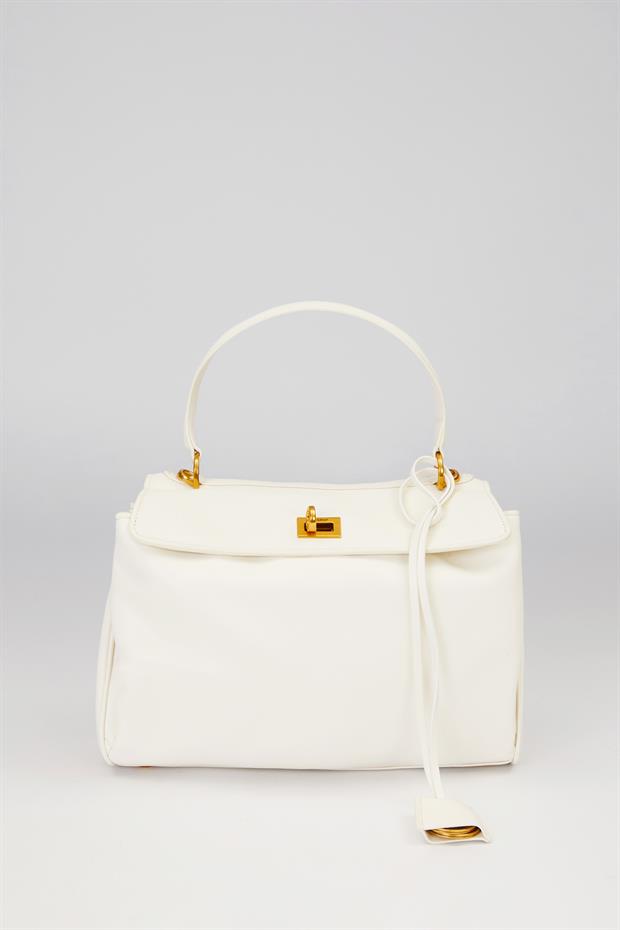 Beyaz Aksesuar Detaylı El Çantası