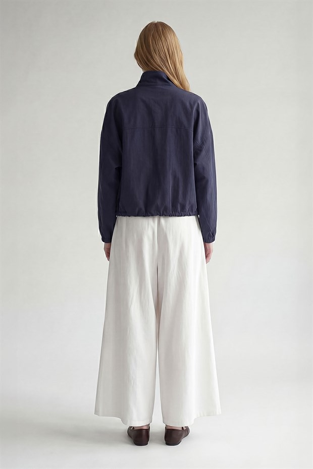 Beyaz Cep Aksesuar Detaylı Pantolon