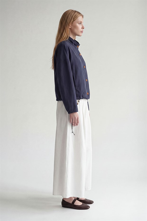 Beyaz Cep Aksesuar Detaylı Pantolon