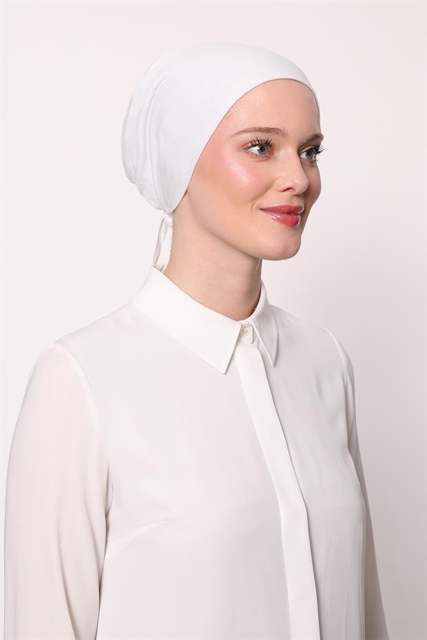 Beyaz Dikişsiz Bone