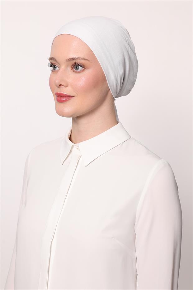 Beyaz Dikişsiz Bone