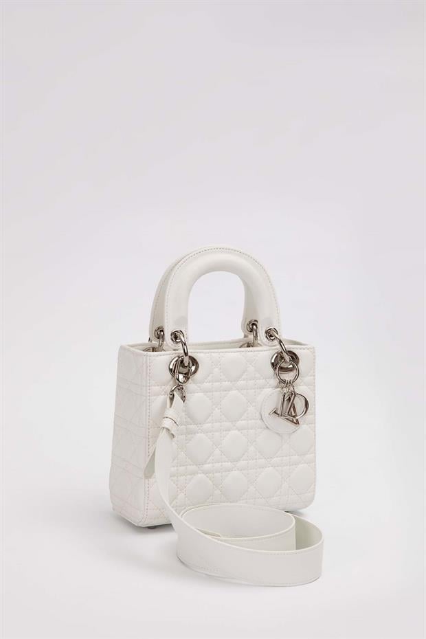 Beyaz Logo Aksesuar Detaylı El Çantası