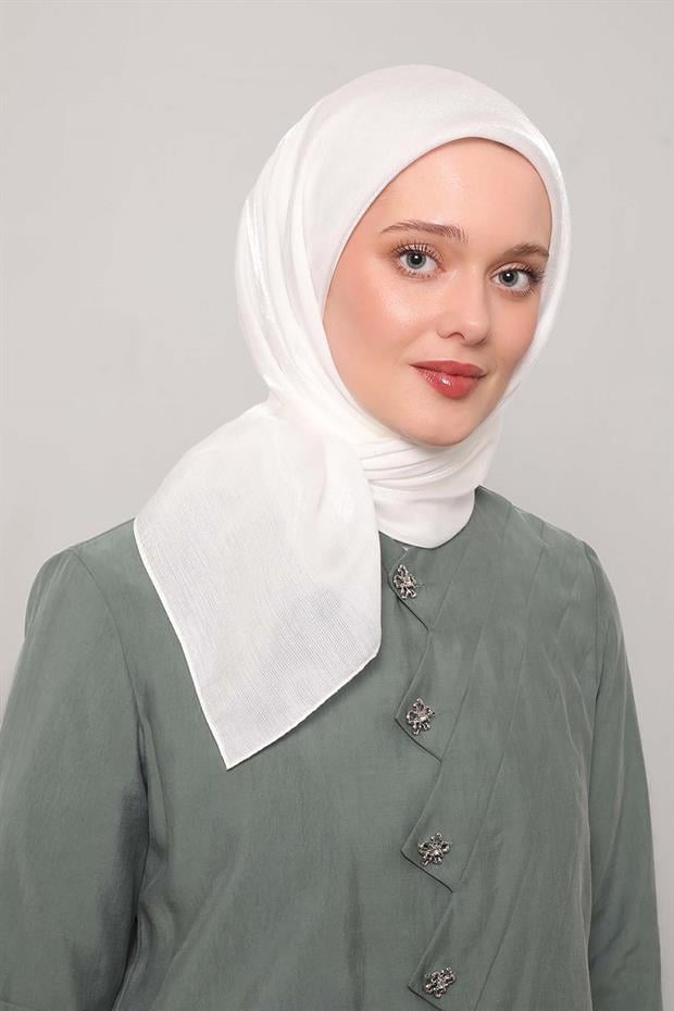 Beyaz Pırıltı Eşarp