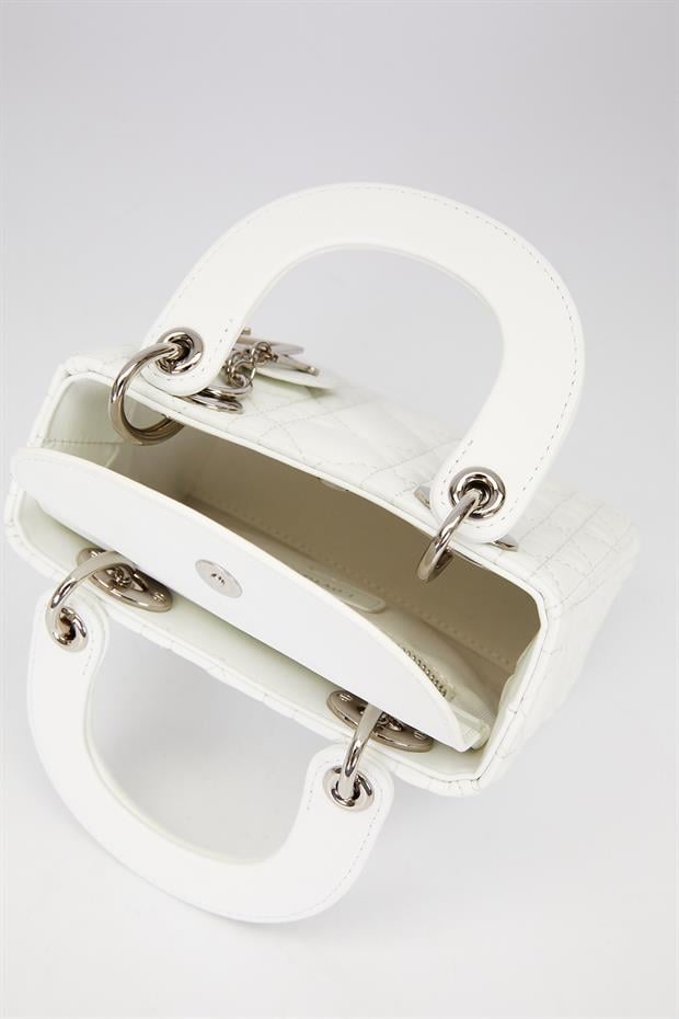 Beyaz Silver Akseusar Detaylı El Çantası