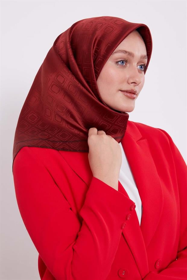 Bordo Baklava Desen Monogram İpek Eşarp