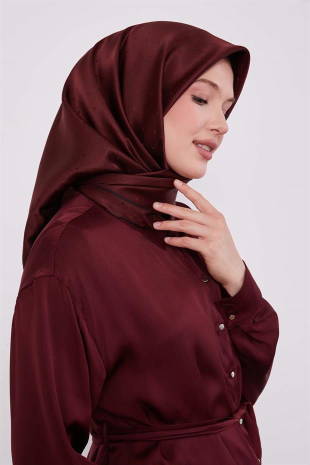 Bordo Benek Desen Monogram İpek Eşarp