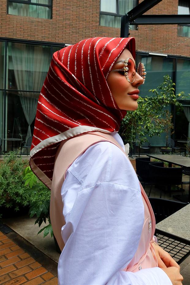 Bordo Çizgili Yazı Desen Twill İpek Eşarp