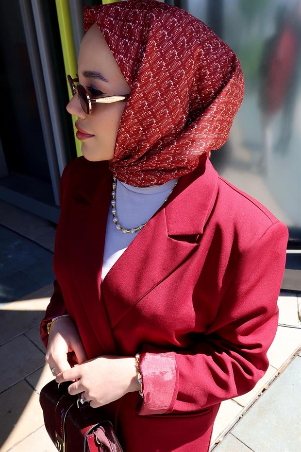 Bordo El Yazısı Desen Twill İpek Eşarp
