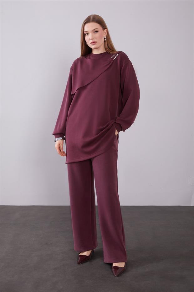 Bordo Omuz Aksesuar Detaylı İkili Takım