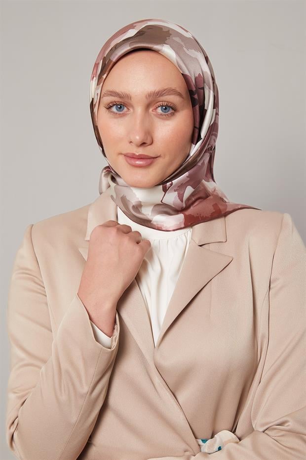 Bordo Soyut Çiçek Desen Sura İpek Eşarp