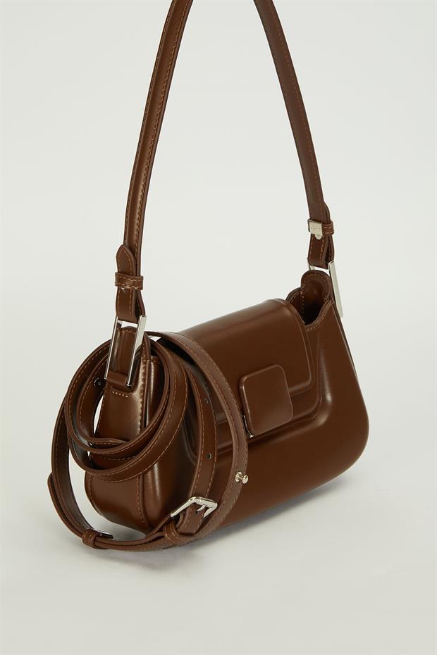 Camel Büyük Tokalı Baget Çanta