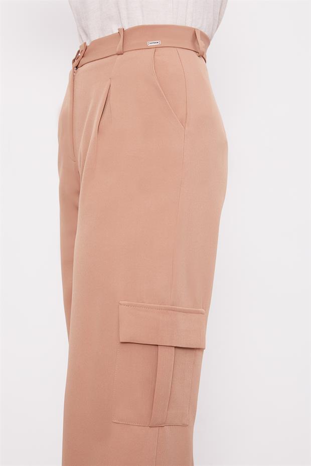 Camel Cep Detaylı Pantolon
