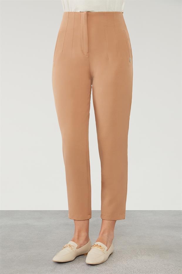 Camel Çift Pliseli Kumaş Havuç Pantolon