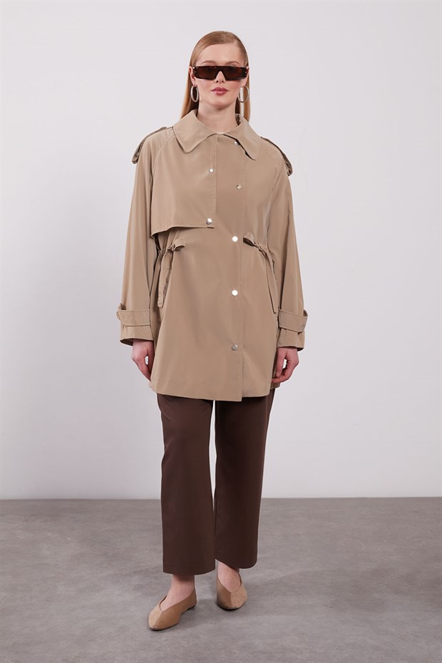 Camel Çıtçıt Kapamalı Kısa Trençkot
