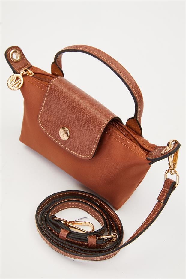 Camel Deri Kapak Detaylı El Çantası