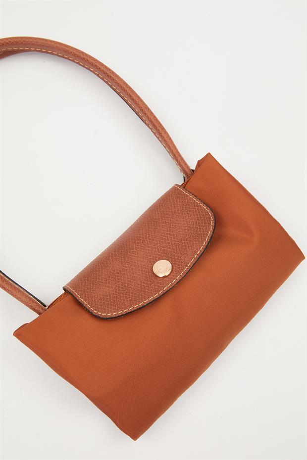 Camel Deri Kapaklı Uzun Askılı Omuz Çantası