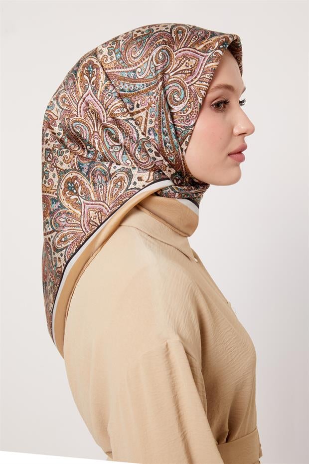 Camel Etnik Desen Twill İpek Eşarp