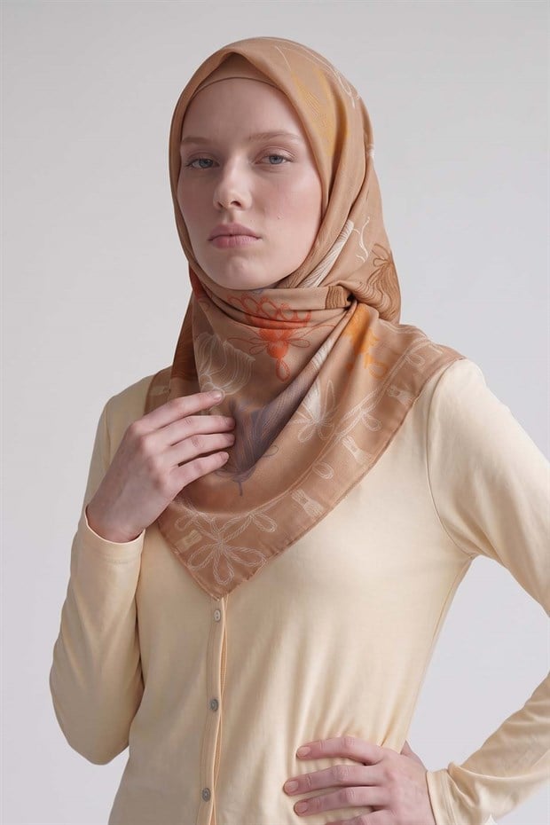 Camel Halat Desenli Marvella Eşarp