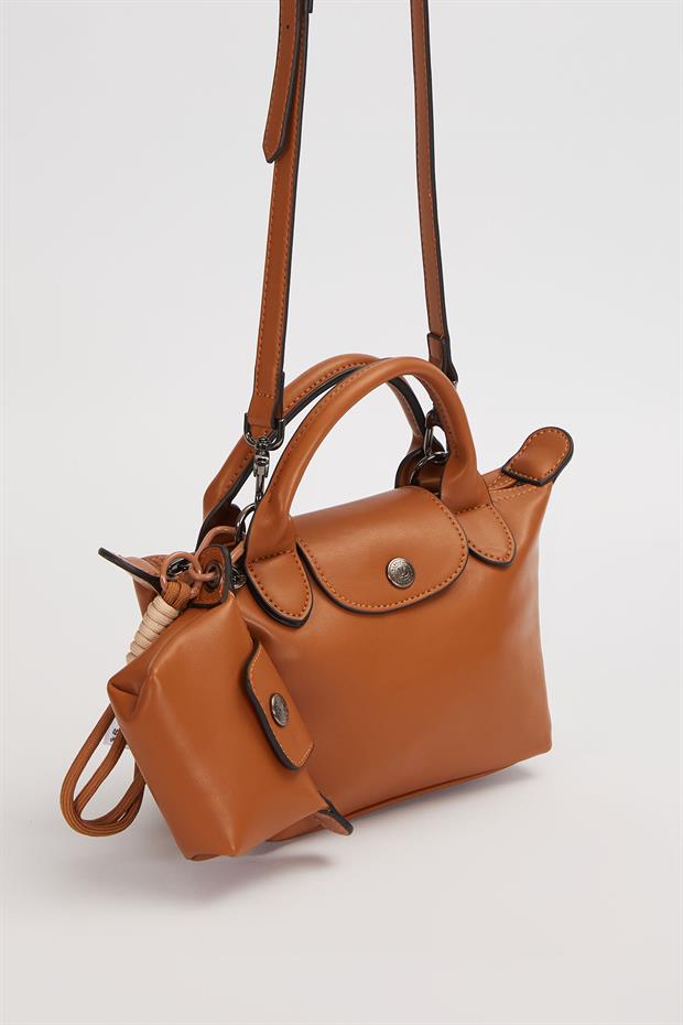 Camel İp Saçaklı Charm Detaylı El Çantası