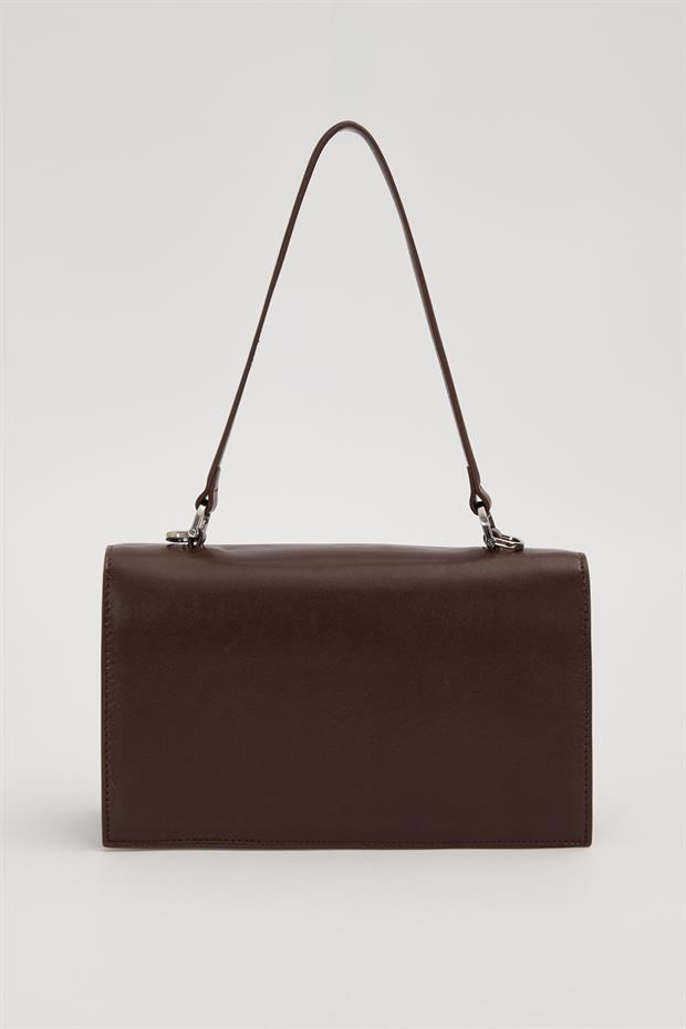 Camel Kare Form Charm Detaylı Omuz Çantası