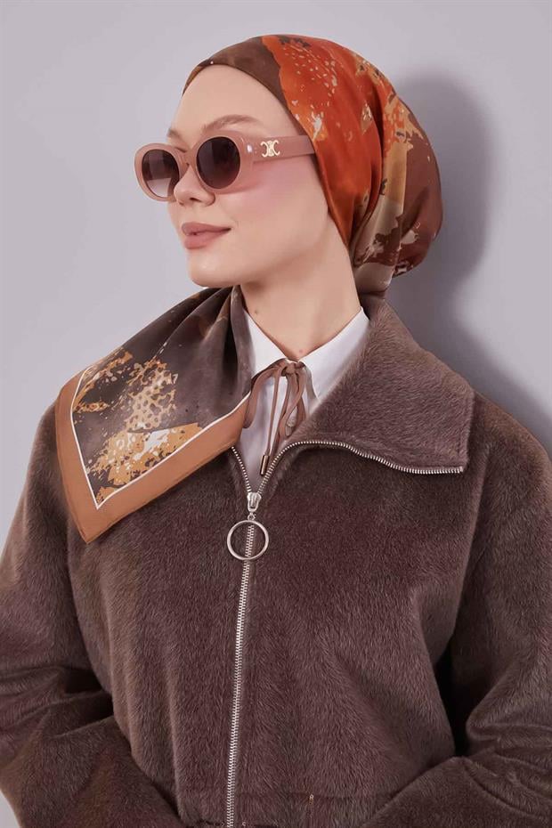 Camel Karma Desenli Twill İpek Eşarp