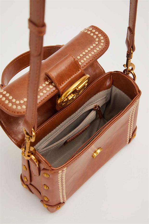 Camel Kenar Zımba Detaylı Omuz Çantası