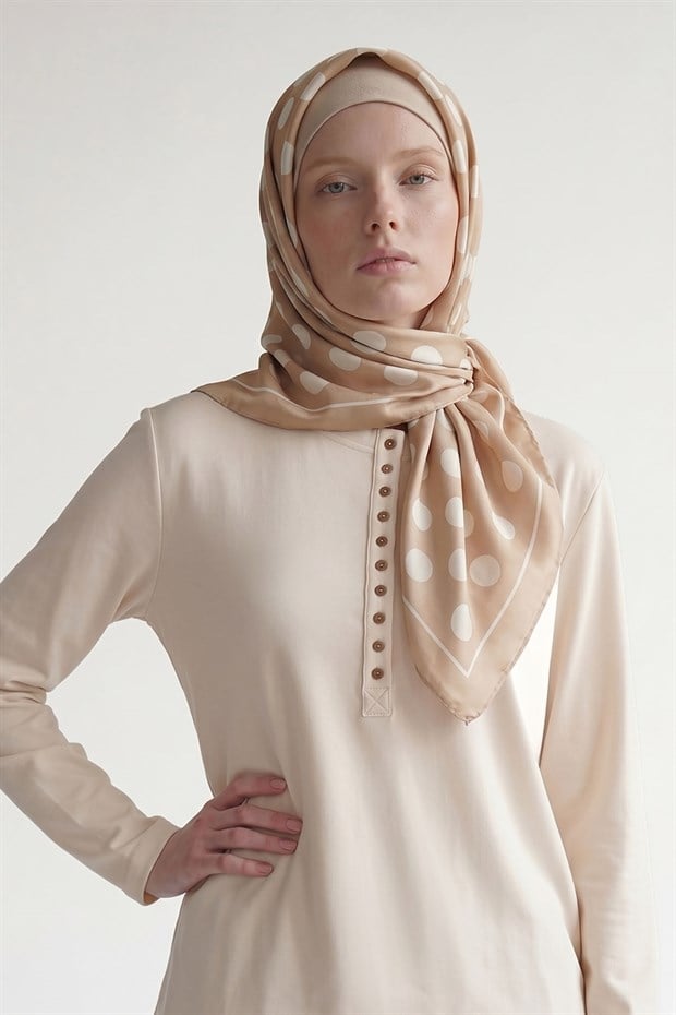 Camel Puantiyeli Twill İpek Eşarp
