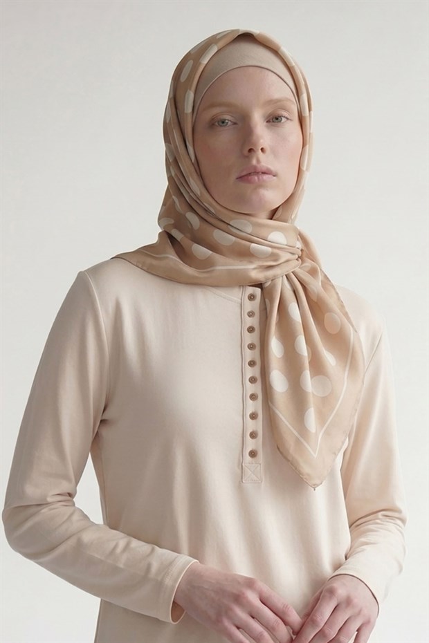Camel Puantiyeli Twill İpek Eşarp