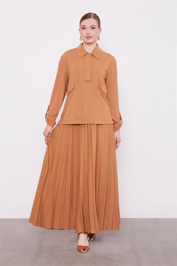 Camel Taş Yaka Detay Piliseli Etek Takım