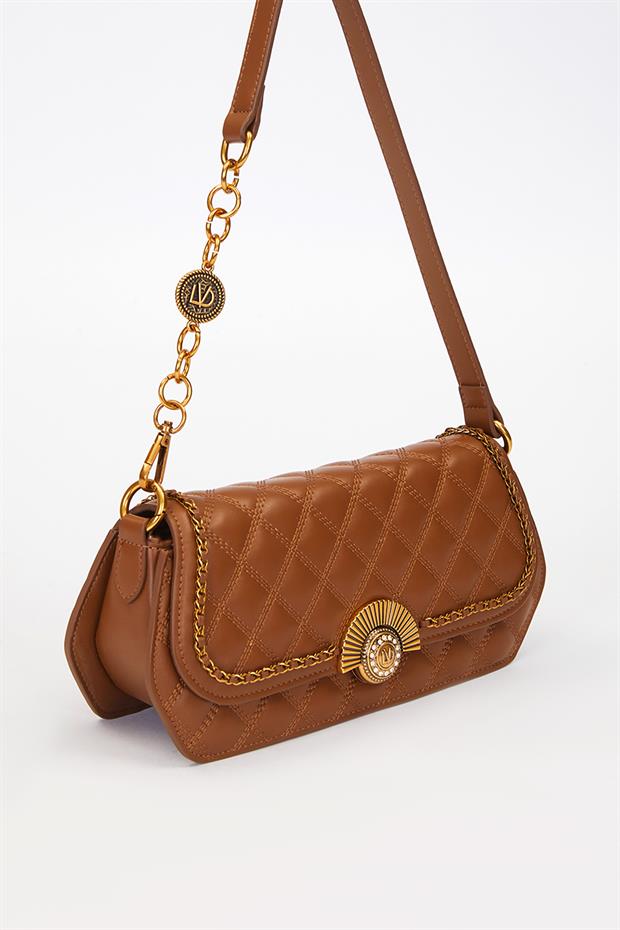 Camel Yelpaze Kilit Detay Çanta