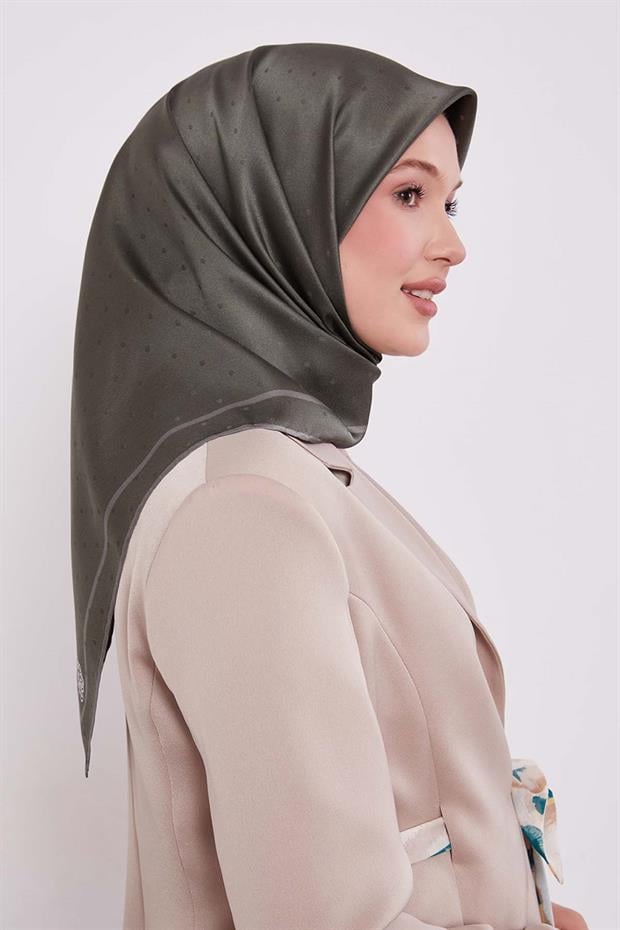 Çimen Yeşili Benek Desen Monogram İpek Eşarp