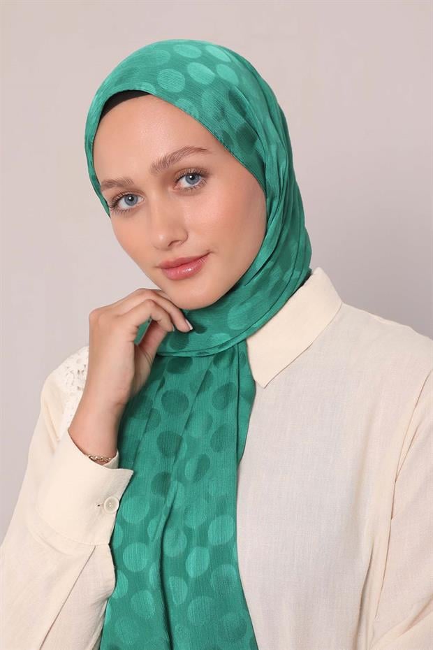 Çimen Yeşili Benek Desenli Jakar Capri Şal