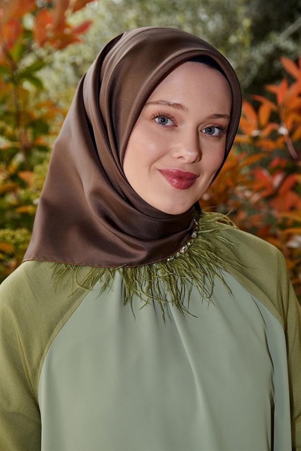 Çimen Yeşili Çift Taraflı Twill İpek Eşarp