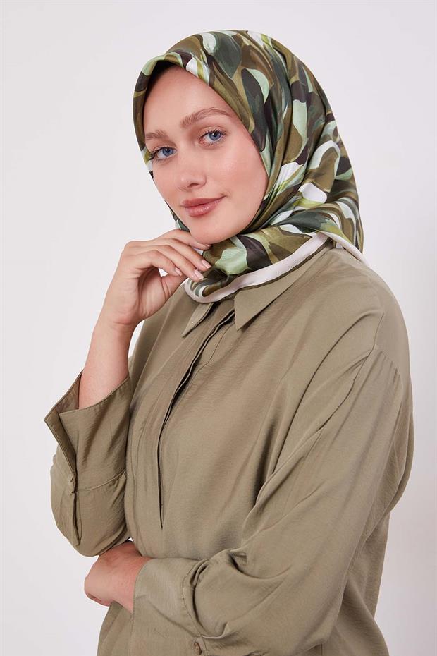 Çimen Yeşili Ebruli Desen Twill İpek Eşarp